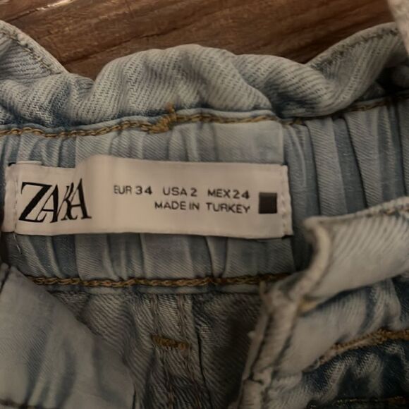 Zara Size 2 - Jeans - Excellent Condition Matching Jean Belt - Pants - Picture 3 of 4